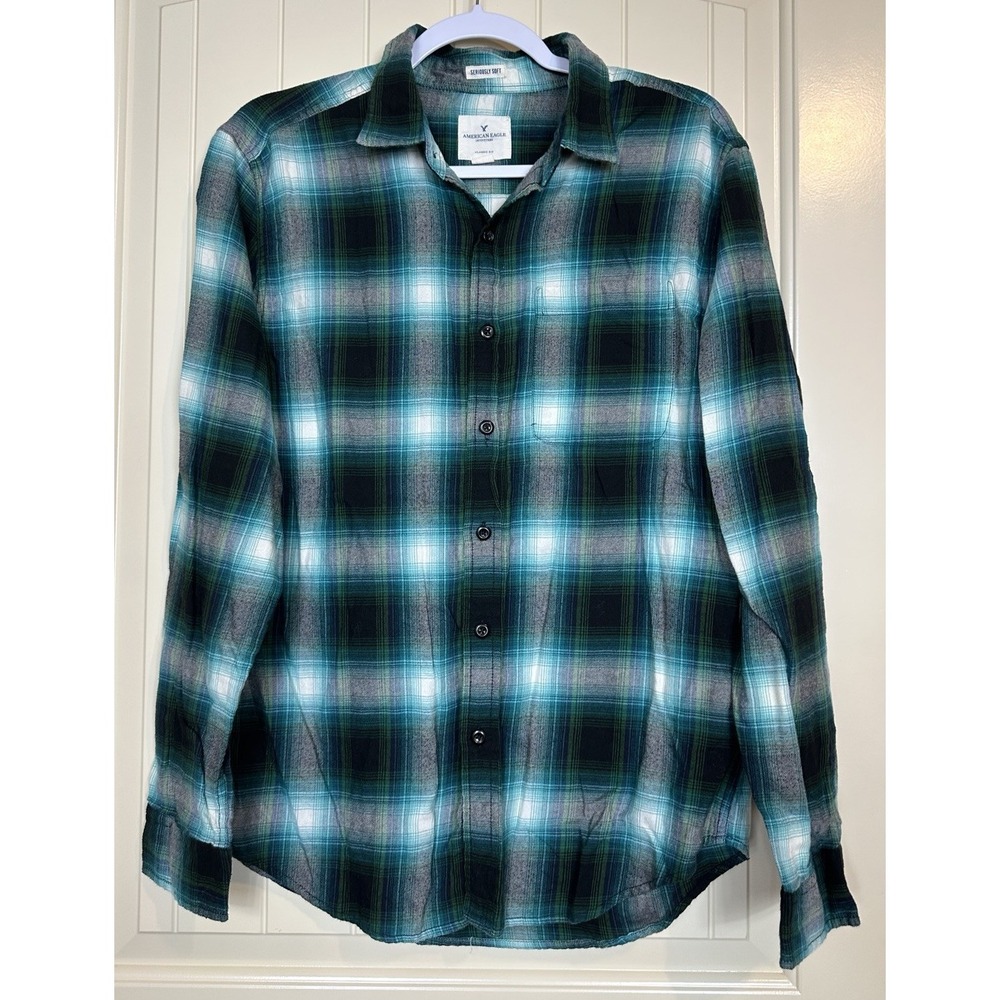 American Eagle Seriously Soft Green Plaid long sleeve button up shirt sz M